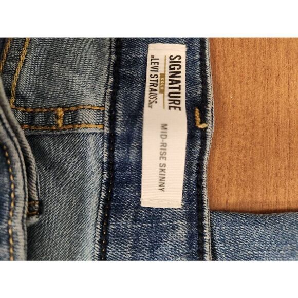 NWT Signature Levi Strauss 20M w35, L30 Midrise skinny - Picture 6 of 9